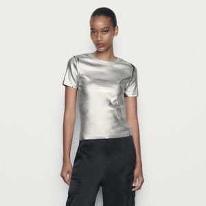 ZARA METALLIC RIBBED TOP 
SLIM FIT - ROUND NECK bloggers favorite